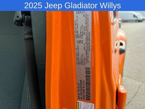Used 2025 Jeep Gladiator Sport AWD/4WD image 31
