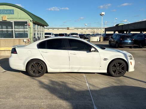 Used 2009 Pontiac G8 w/ Comfort And Sound Package image 13