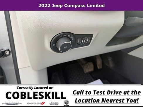 Used 2022 Jeep Compass Limited AWD/4WD image 17