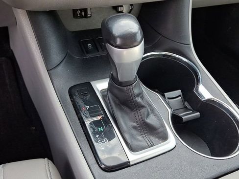 Used 2014 Toyota Highlander LE image 18