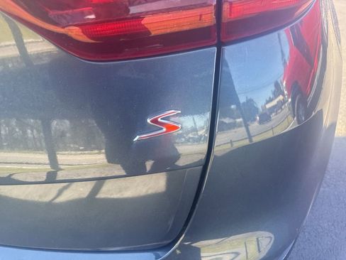 Used 2020 Kia Sportage S image 12