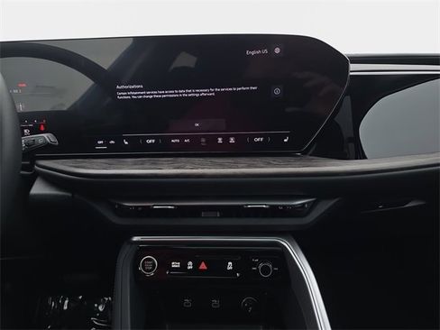 Used 2025 Audi Q5 Premium w/ Convenience Package image 23