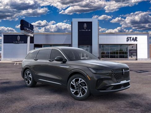 New 2026 Lincoln Nautilus Premier AWD/4WD image 7