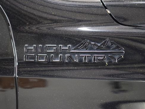 Used 2023 Chevrolet Tahoe High Country AWD/4WD image 14