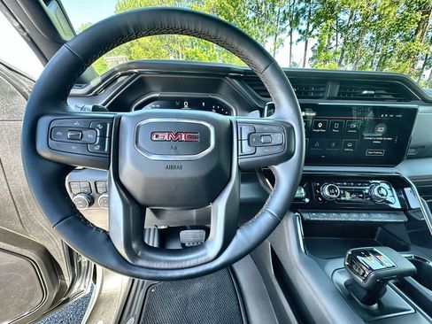Certified 2023 GMC Sierra 1500 AT4 w/ AT4 Premium Package AWD/4WD image 11