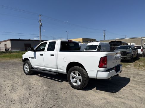 Used 2015 RAM 1500 Express AWD/4WD image 3