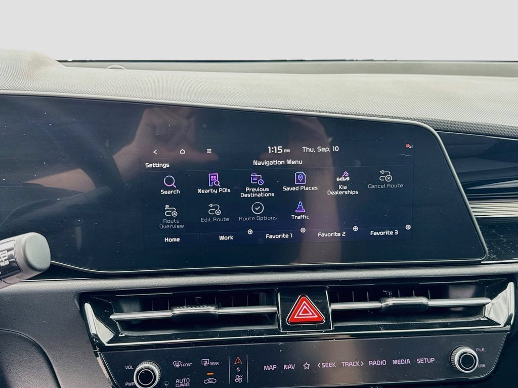 Certified 2023 Kia Niro EX Touring FWD image 37