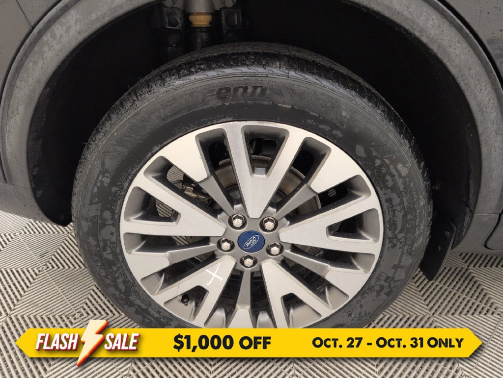 Certified 2020 Ford Escape Titanium AWD/4WD image 19