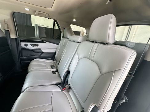 Used 2025 Honda Pilot Touring image 22