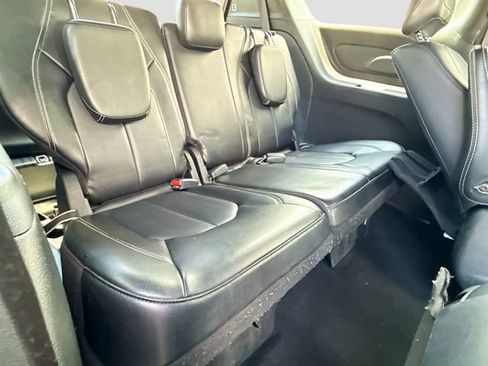 Used 2024 Chrysler Pacifica Limited FWD image 20