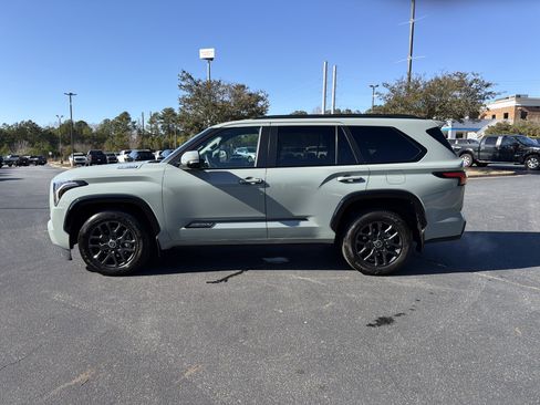 Used 2024 Toyota Sequoia Platinum image 8