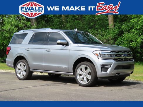 Used 2023 Ford Expedition Platinum AWD/4WD image 1