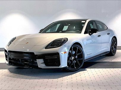 New 2025 Porsche Panamera 4