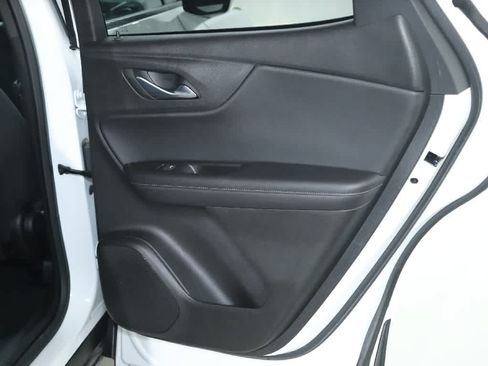Used 2022 Chevrolet Blazer LT AWD/4WD image 22