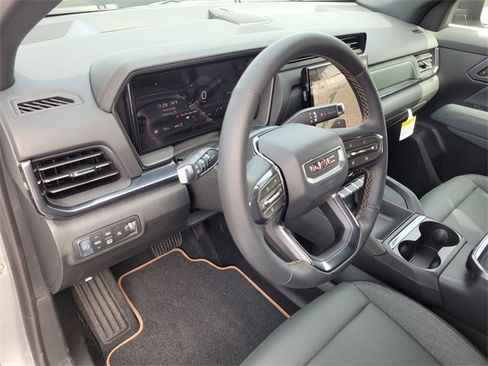 New 2026 GMC Terrain AT4 w/ Technology Package II image 21