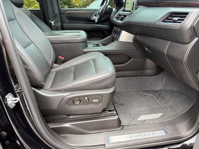 Used 2023 Chevrolet Tahoe Z71 w/ Luxury Package AWD/4WD image 13