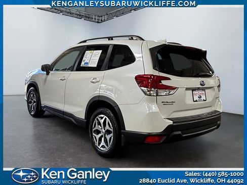 Used 2022 Subaru Forester Premium w/ Popular Package #1 AWD/4WD image 3