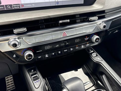 Used 2024 Kia Telluride SX Prestige X-Pro AWD/4WD image 32