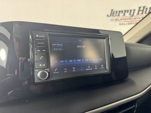 Used 2025 Nissan Kicks S AWD/4WD image 17