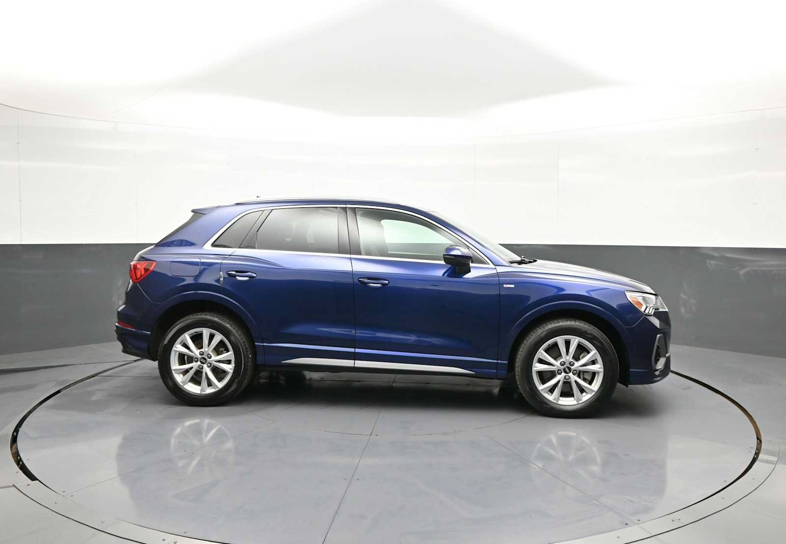 Used 2023 Audi Q3 2.0T Premium Plus AWD/4WD image 4