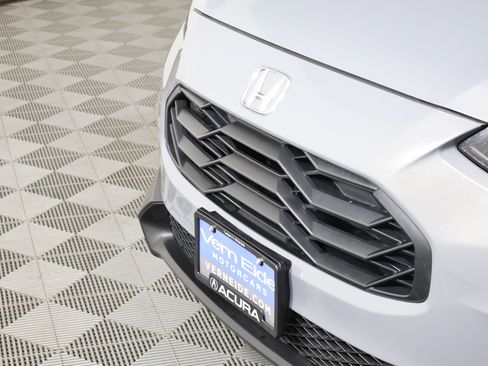 Used 2025 Honda HR-V Sport image 11