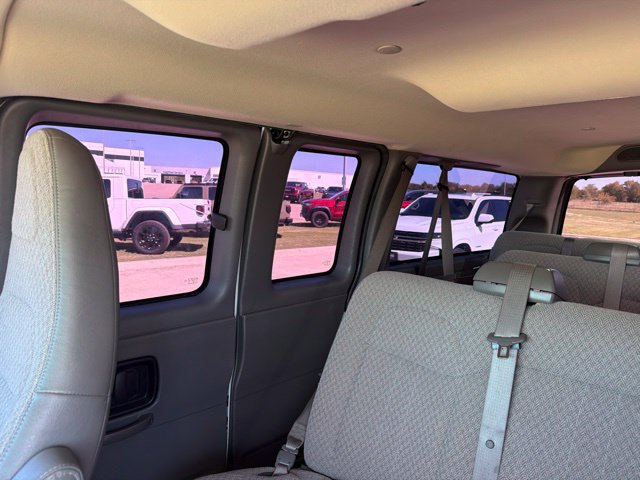 Used 2016 Chevrolet Express 2500 LT w/ LT Preferred Equipment Group RWD image 19