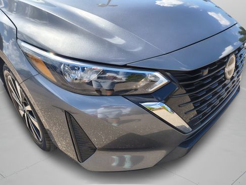 Used 2025 Nissan Sentra SV w/ SV Premium Package FWD image 35