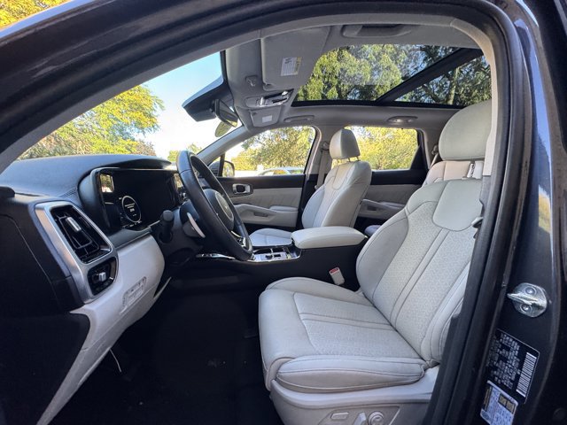 Used 2023 Kia Sorento SX Prestige w/ Panoramic Sunroof Package AWD/4WD image 26