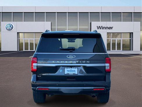 Used 2023 Ford Expedition XLT AWD/4WD image 4