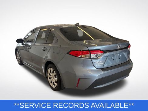 Used 2021 Toyota Corolla LE FWD image 2