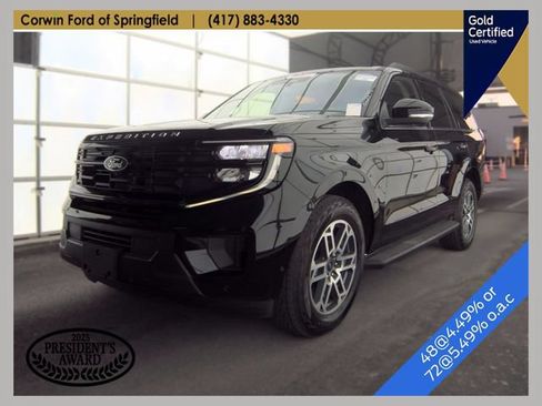 Used 2025 Ford Expedition Active AWD/4WD image 1