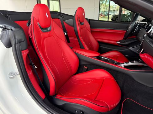 Used 2020 Ferrari Portofino image 34