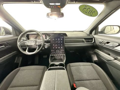 Used 2025 GMC Terrain Elevation AWD/4WD image 3