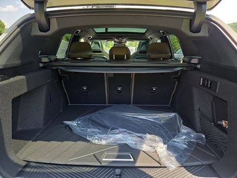 Used 2025 BMW X3 xDrive30i w/ Convenience Package image 12