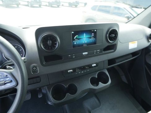 Used 2024 Mercedes-Benz Sprinter 144 Cargo image 12