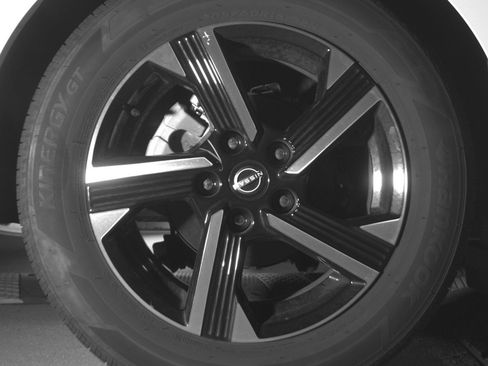 Used 2025 Nissan Sentra SV FWD image 15