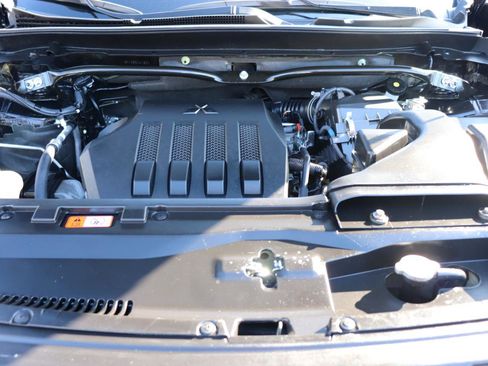 Used 2025 Mitsubishi Eclipse Cross SE image 44