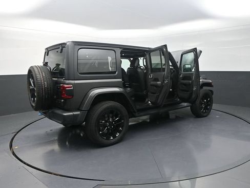 Used 2023 Jeep Wrangler Unlimited Sahara w/ Cold Weather Group AWD/4WD image 36
