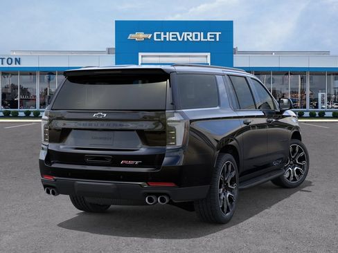 New 2026 Chevrolet Suburban RST w/ RST Capability Package AWD/4WD image 4