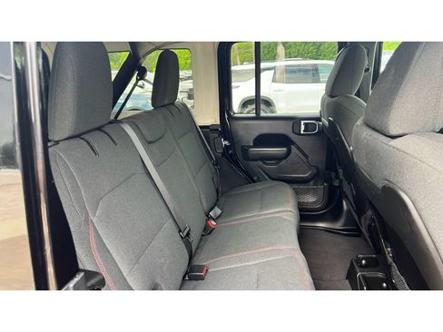 Used 2025 Jeep Wrangler Unlimited Rubicon AWD/4WD image 14