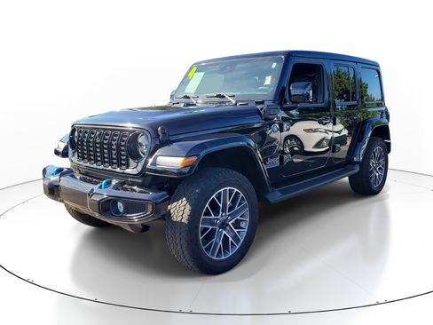 Used 2024 Jeep Wrangler High Altitude image 3