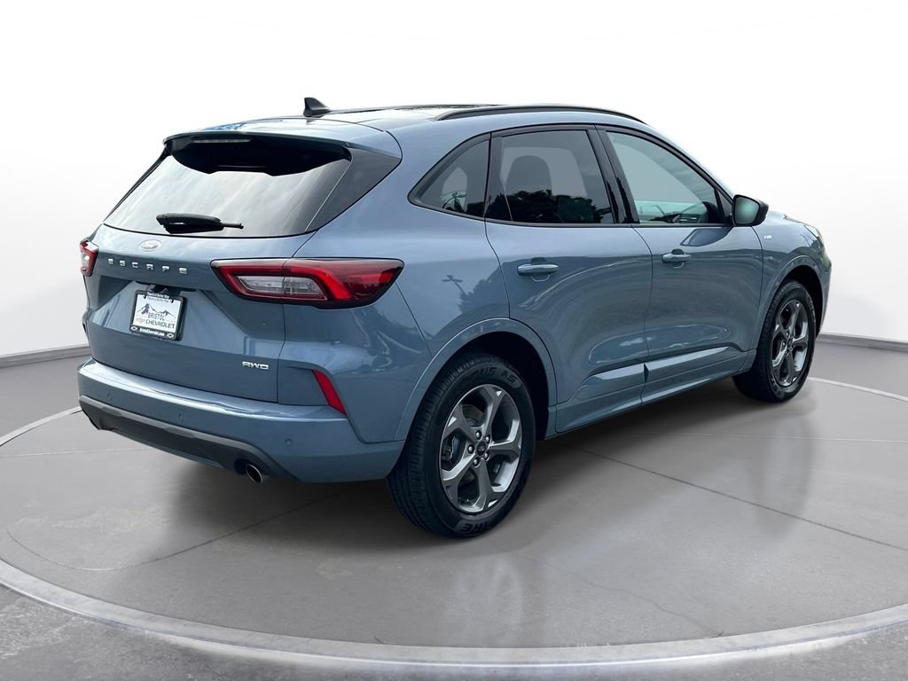 Used 2024 Ford Escape ST-Line w/ Tech Pack #1 AWD/4WD image 4