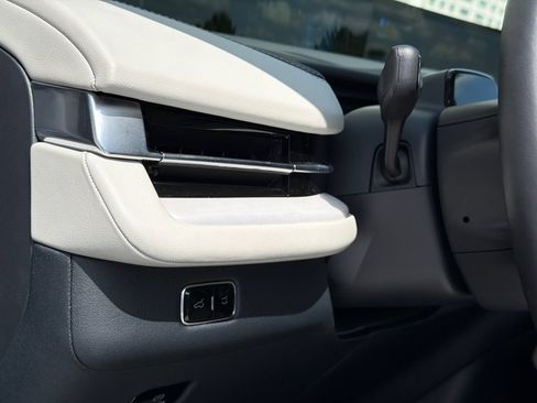 New 2026 Lincoln Navigator Reserve AWD/4WD image 21