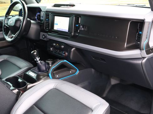 Used 2021 Ford Bronco Black Diamond image 16