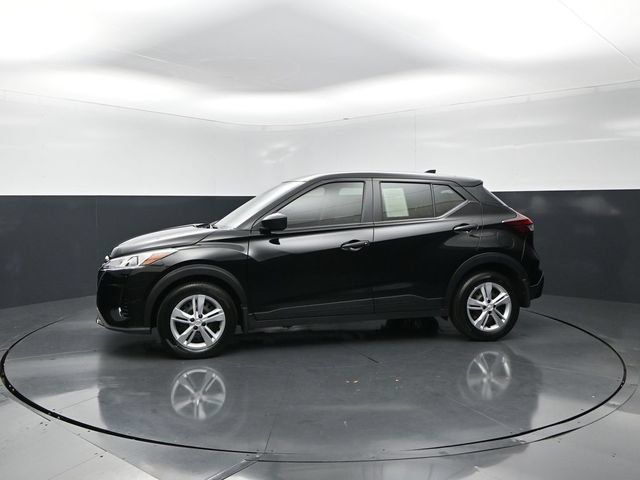 Used 2025 Nissan Kicks Play S FWD image 3