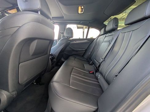 Used 2023 BMW 540i w/ M Sport Package image 19