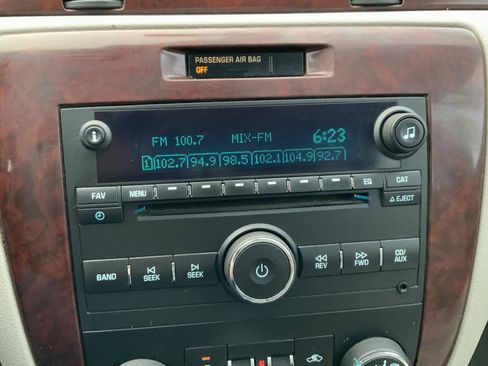 Used 2009 Chevrolet Impala LT image 31