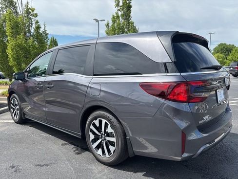 Used 2026 Honda Odyssey EX-L image 10