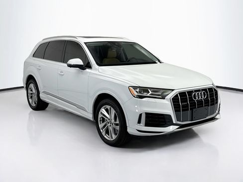 Used 2020 Audi Q7 3.0T Premium Plus w/ Premium Plus Package AWD/4WD image 3
