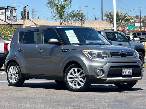 Used 2019 Kia Soul + FWD image 8